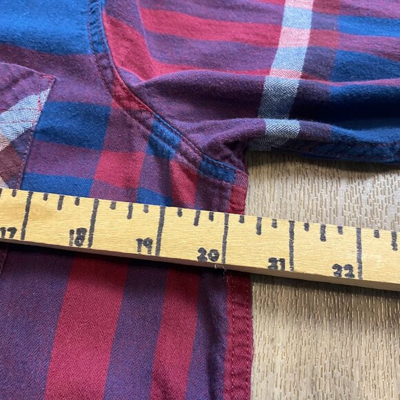 Eddie Bauer Blue Red Plaid Button Down Shirt Women's Size Large - Picture 5 of 6